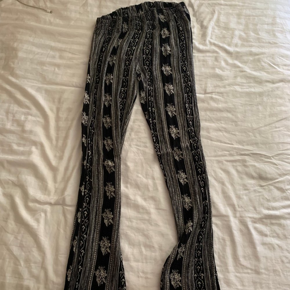 Printed flare pants